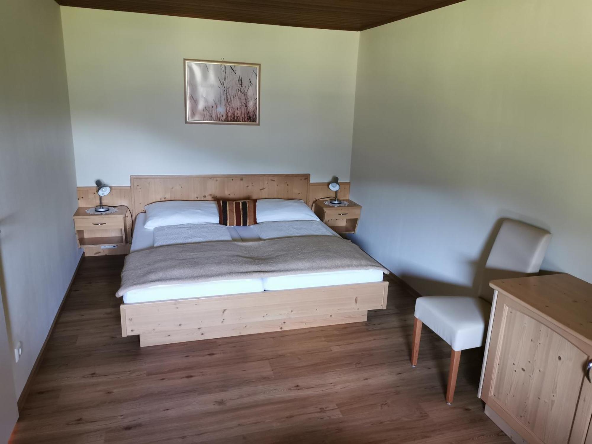 Pension & Ferienwohnung Sonnleiten Gnesau Pokoj fotografie